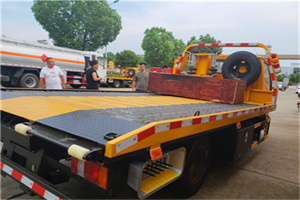 潜山附近拖车电话号码服务