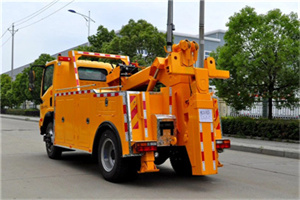 潜山高速路拖车费